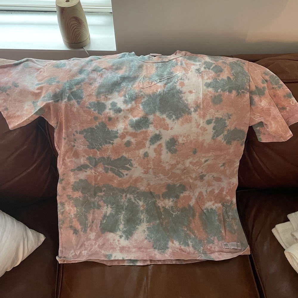 Nike Sportswear tie dye tee, Large